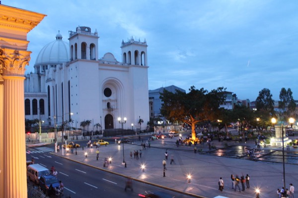 El Tunco or Suchitoto: who is actually on this El Salvador week? travel photo