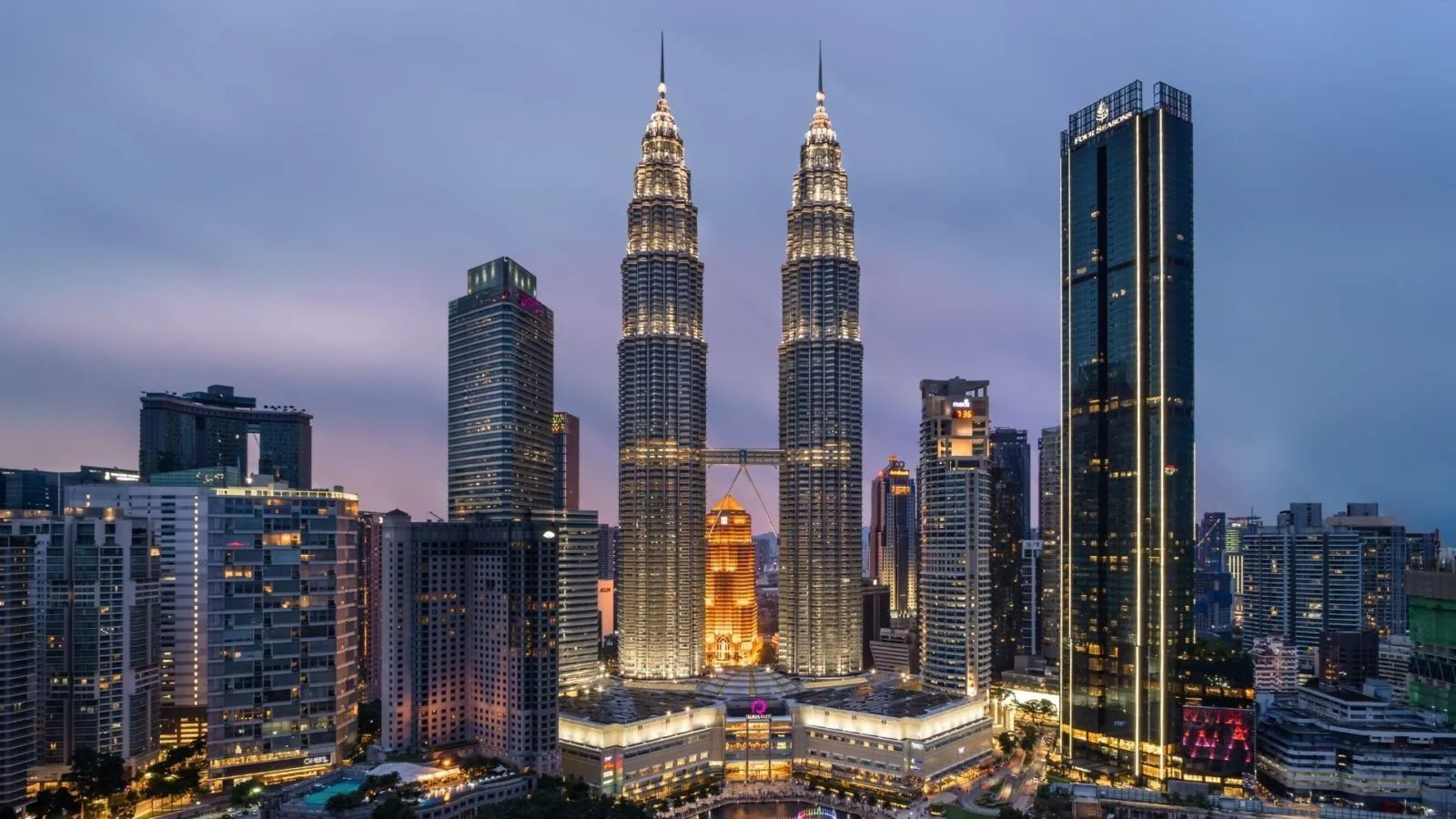 East coast or west: who sits the other hawker stool in Malaysia? travel photo