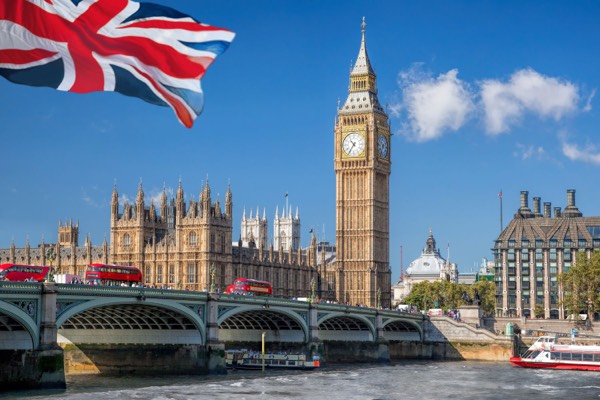 Zone 1 nights or a sleeper north: who is on the same UK train? travel photo