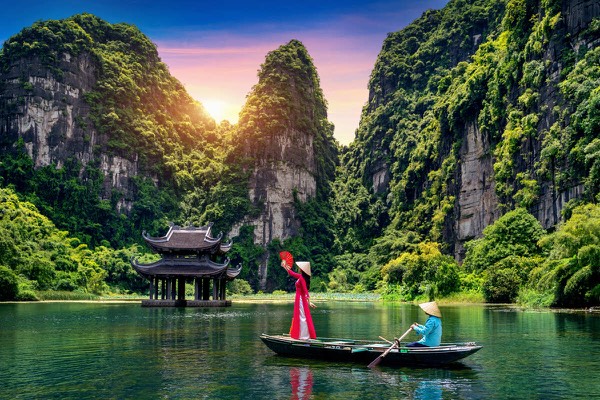 Ha Giang or Hoi An: who gets the second helmet in Vietnam? travel photo